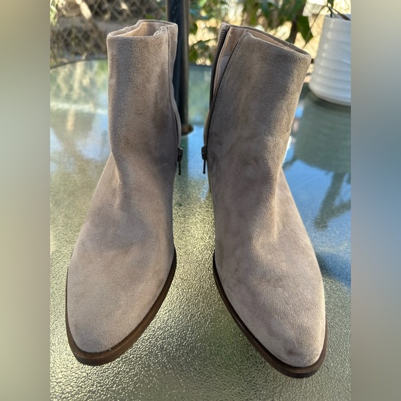 BP Wallis Taupe Ankle Booties, Size 6.5M NWOB - Picture 5 of 8